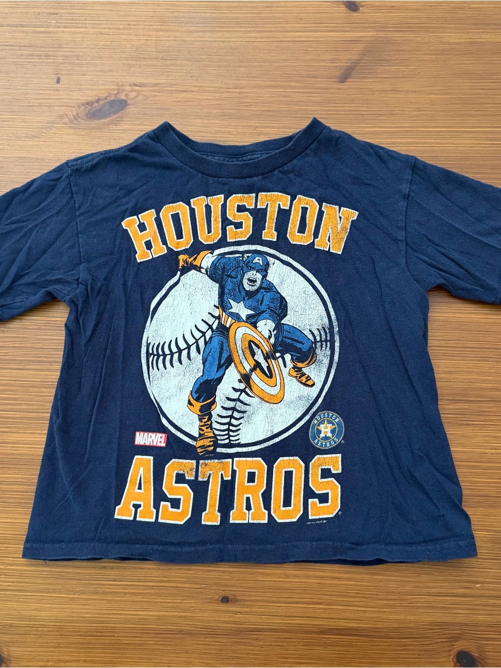 4/$13 Houston Astros Marvel Captain America Shirt - Small 6/7